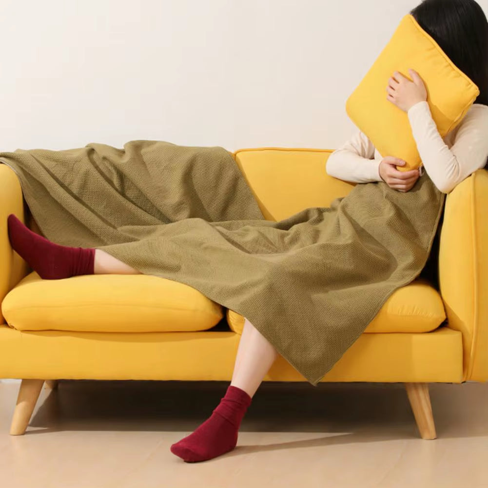 Stay Cozy Anywhere with Our 2-in-1 USB-Powered Electric Heating Shawl Blanket for Women